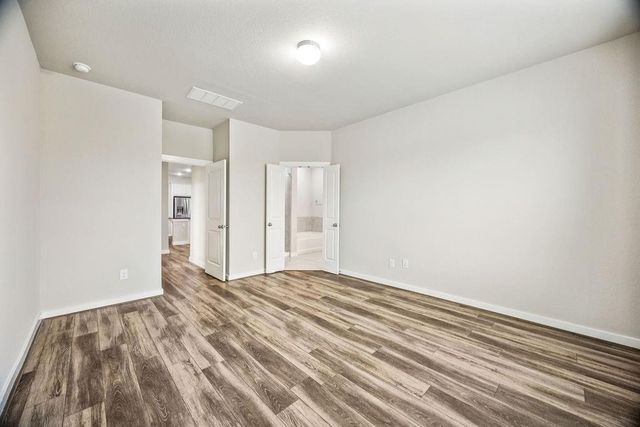 15710 Cairnwell Bend Drive, Humble, TX 77346