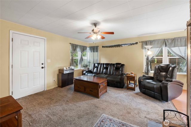 12712 58th Avenue E, Puyallup, WA 98373