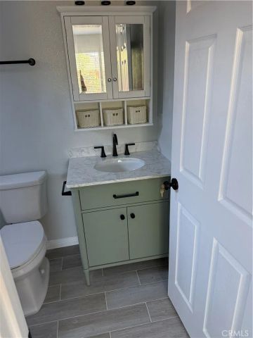 22124 Covello, Canoga Park, CA 91303