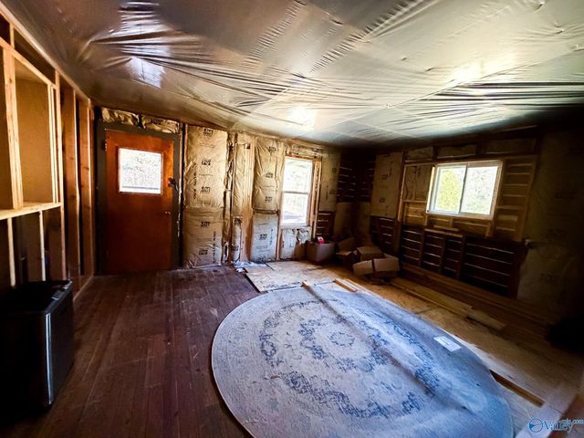 7586 Tabor Road, Gadsden, AL 35905