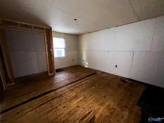 7586 Tabor Road, Gadsden, AL 35905