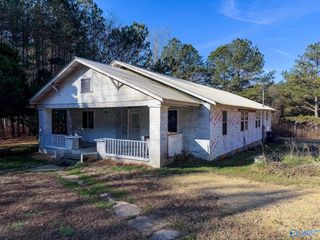 7586 Tabor Road, Gadsden, AL 35905