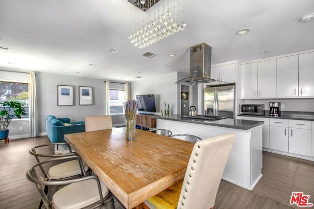 2702 Thurman Avenue, Los Angeles, CA 90016