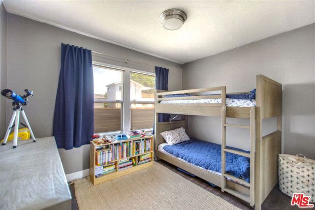 2702 Thurman Avenue, Los Angeles, CA 90016