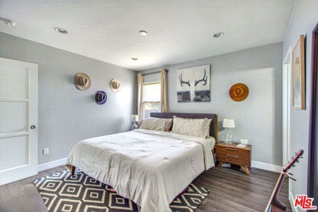 2702 Thurman Avenue, Los Angeles, CA 90016