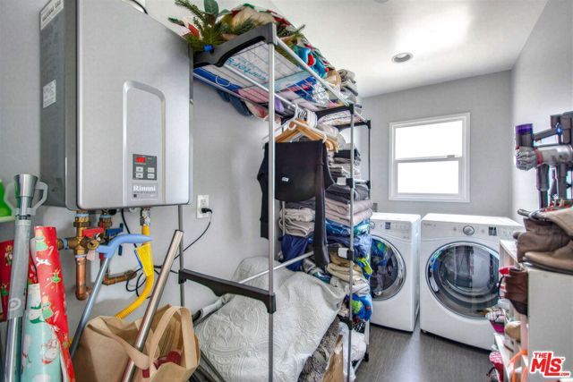 2702 Thurman Avenue, Los Angeles, CA 90016