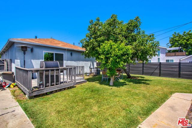 2702 Thurman Avenue, Los Angeles, CA 90016