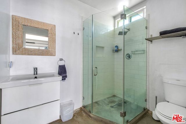 2702 Thurman Avenue, Los Angeles, CA 90016