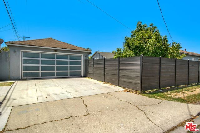 2702 Thurman Avenue, Los Angeles, CA 90016