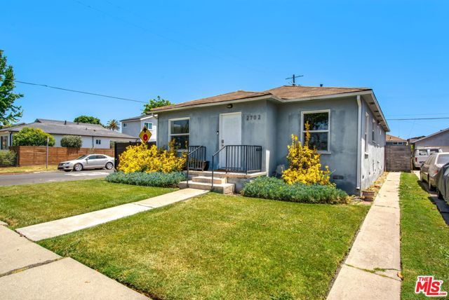 2702 Thurman Avenue, Los Angeles, CA 90016
