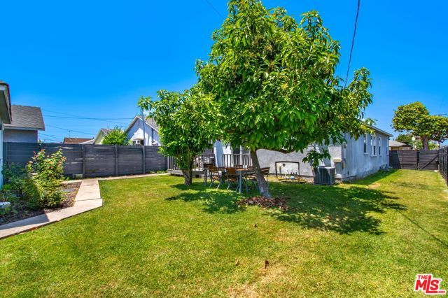 2702 Thurman Avenue, Los Angeles, CA 90016