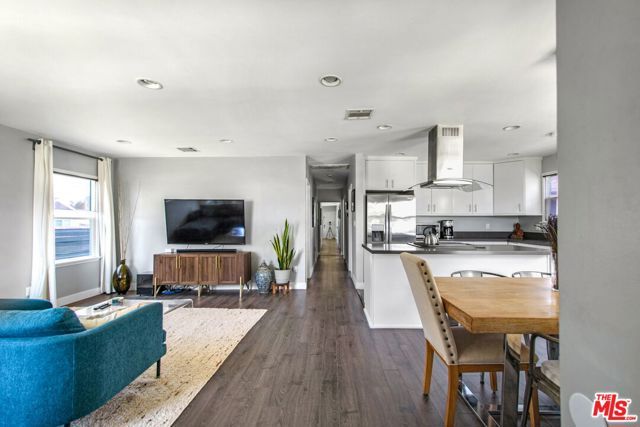 2702 Thurman Avenue, Los Angeles, CA 90016