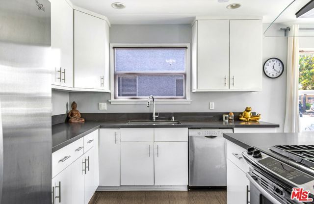2702 Thurman Avenue, Los Angeles, CA 90016