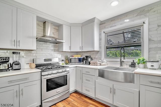 39 Garwood St, South River Boro, NJ 08882