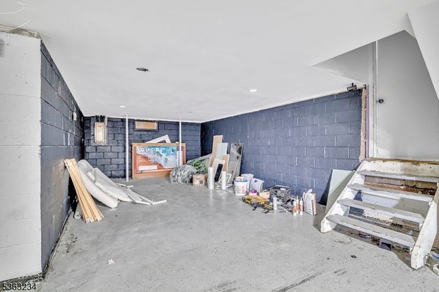 39 Garwood St, South River Boro, NJ 08882