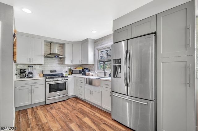 39 Garwood St, South River Boro, NJ 08882