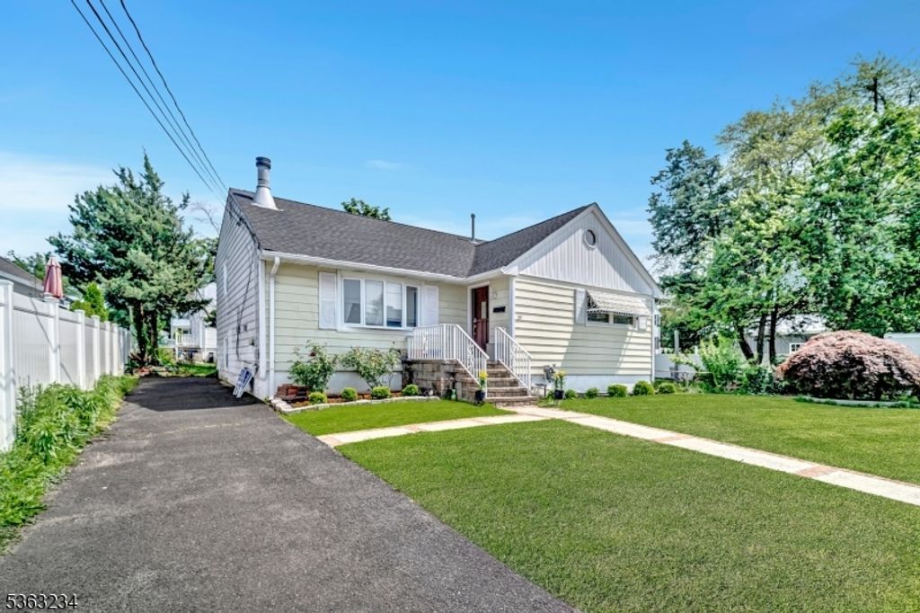 39 Garwood St, South River Boro, NJ 08882