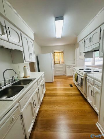 905 Snowden Circle, Boaz, AL 35957