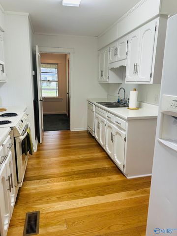 905 Snowden Circle, Boaz, AL 35957