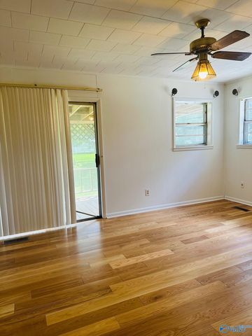 905 Snowden Circle, Boaz, AL 35957