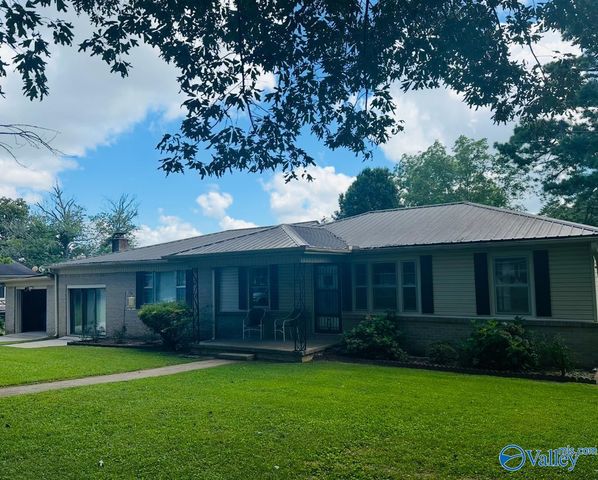 905 Snowden Circle, Boaz, AL 35957