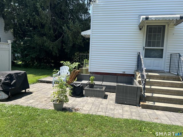 37 Pearl Street B, Guilford, CT 06437
