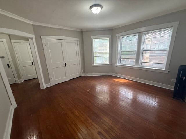 106 Lincoln Avenue 2W, Riverside, IL 60546