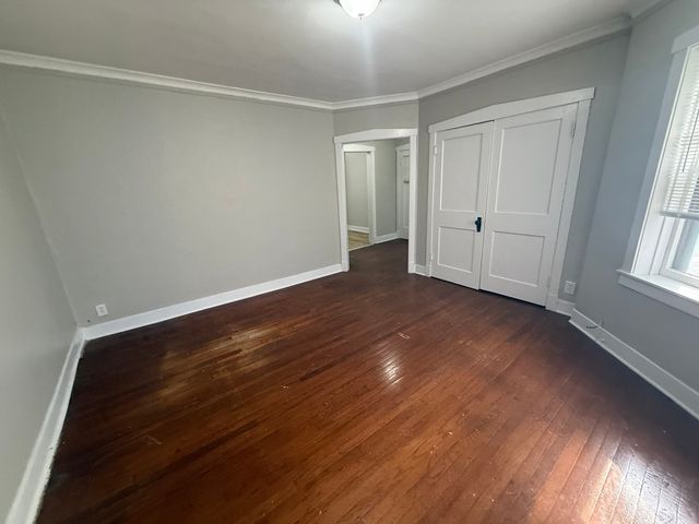 106 Lincoln Avenue 2W, Riverside, IL 60546