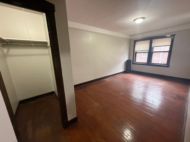 106 Lincoln Avenue 2W, Riverside, IL 60546