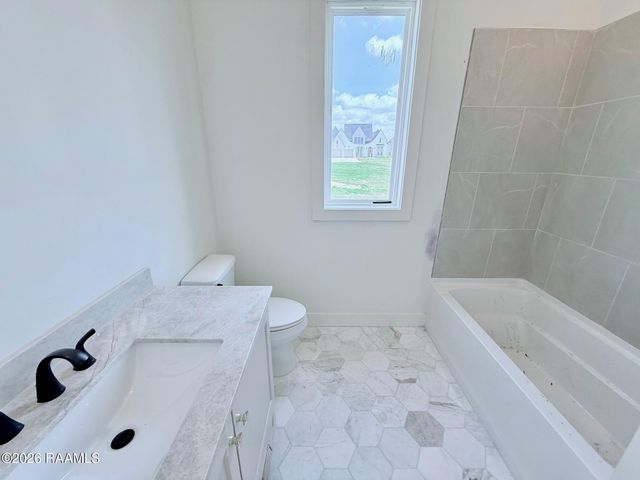 104 Sabal Grove Lane, Youngsville, LA 70592
