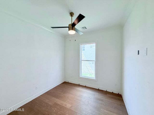 104 Sabal Grove Lane, Youngsville, LA 70592