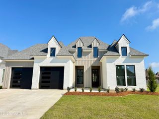 104 Sabal Grove Lane, Youngsville, LA 70592