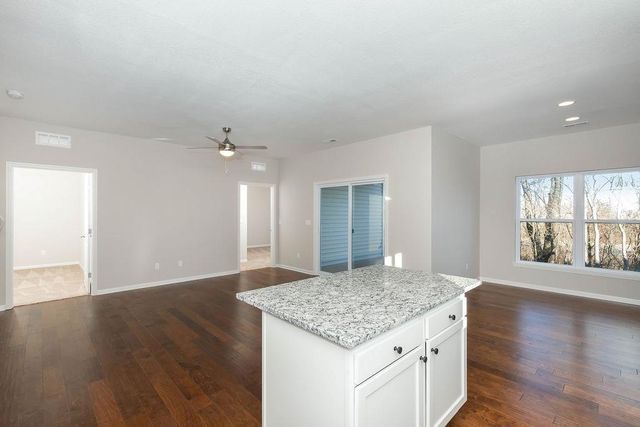 12218 N Rhode Court, Kansas City, MO 64163