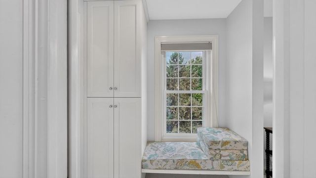 3010 Fox Valley Drive SW, Rochester, MN 55902