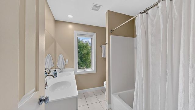 3010 Fox Valley Drive SW, Rochester, MN 55902