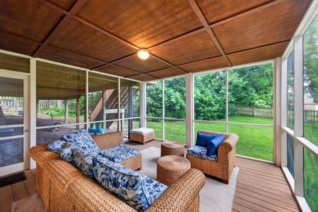 3010 Fox Valley Drive SW, Rochester, MN 55902
