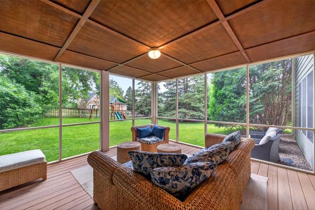 3010 Fox Valley Drive SW, Rochester, MN 55902