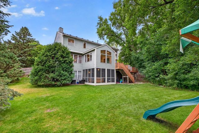 3010 Fox Valley Drive SW, Rochester, MN 55902