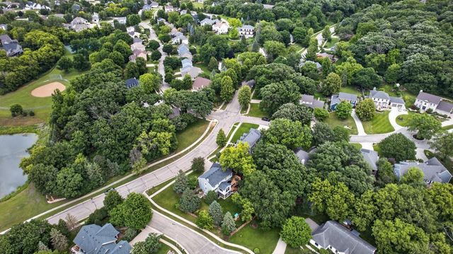 3010 Fox Valley Drive SW, Rochester, MN 55902
