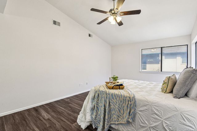 349 Harmony Ct Unit 349, San Antonio, TX 78217