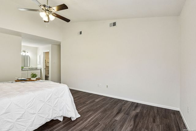 349 Harmony Ct Unit 349, San Antonio, TX 78217
