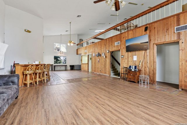 349 Harmony Ct Unit 349, San Antonio, TX 78217