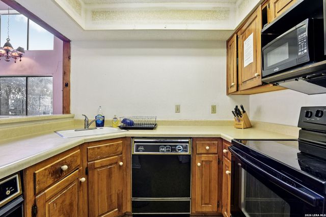 349 Harmony Ct Unit 349, San Antonio, TX 78217