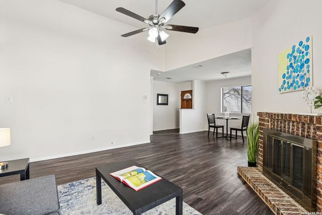 349 Harmony Ct Unit 349, San Antonio, TX 78217