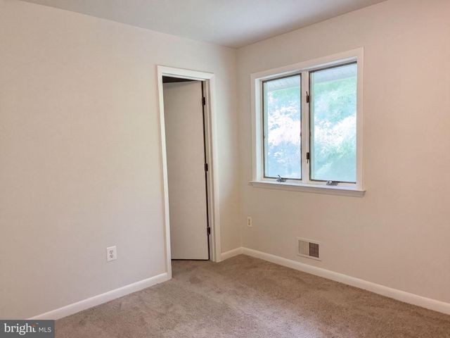 542 JONATHAN RD, Linden, VA 22642