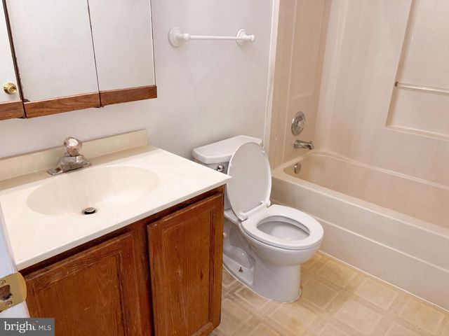 542 JONATHAN RD, Linden, VA 22642