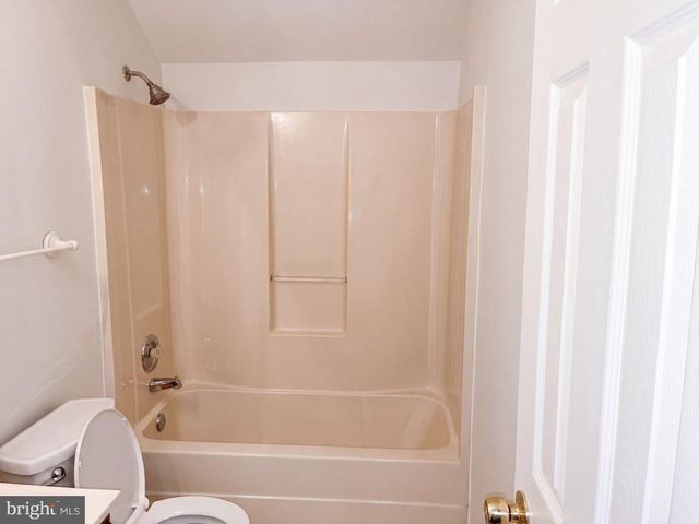 542 JONATHAN RD, Linden, VA 22642
