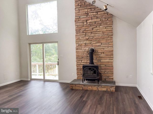 542 JONATHAN RD, Linden, VA 22642