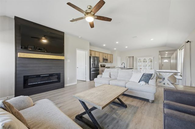 38372 Park View Drive, Hempstead, TX 77445