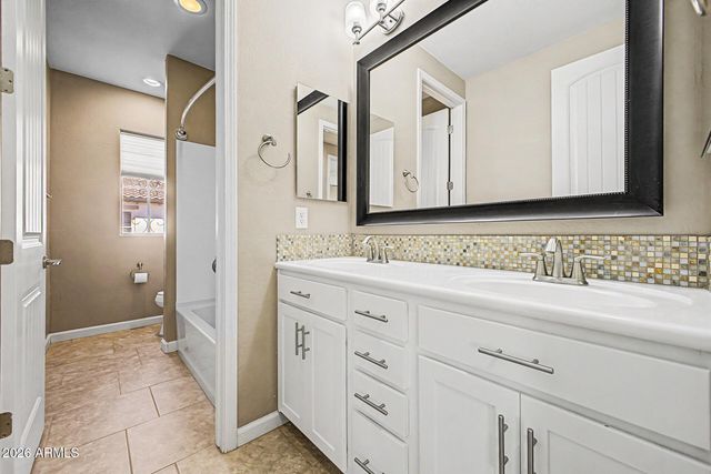 4128 S GREYTHORNE Way, Chandler, AZ 85248